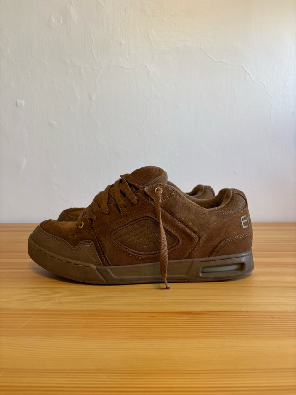 Emerica Andrew Reynolds THE BOSS Brown Suede Skate Sneakers